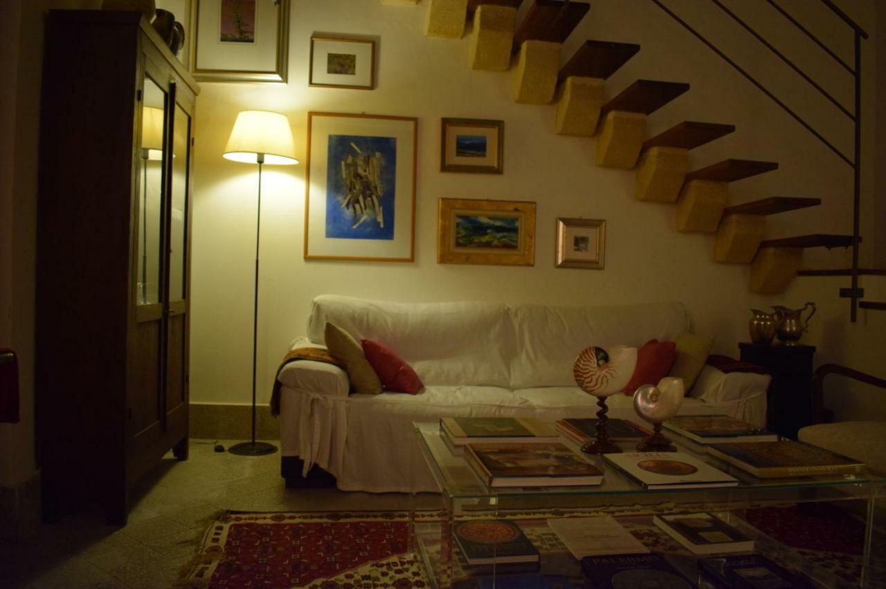 Loft 'Le Vie Del Centro' Hotel Marsala Bagian luar foto
