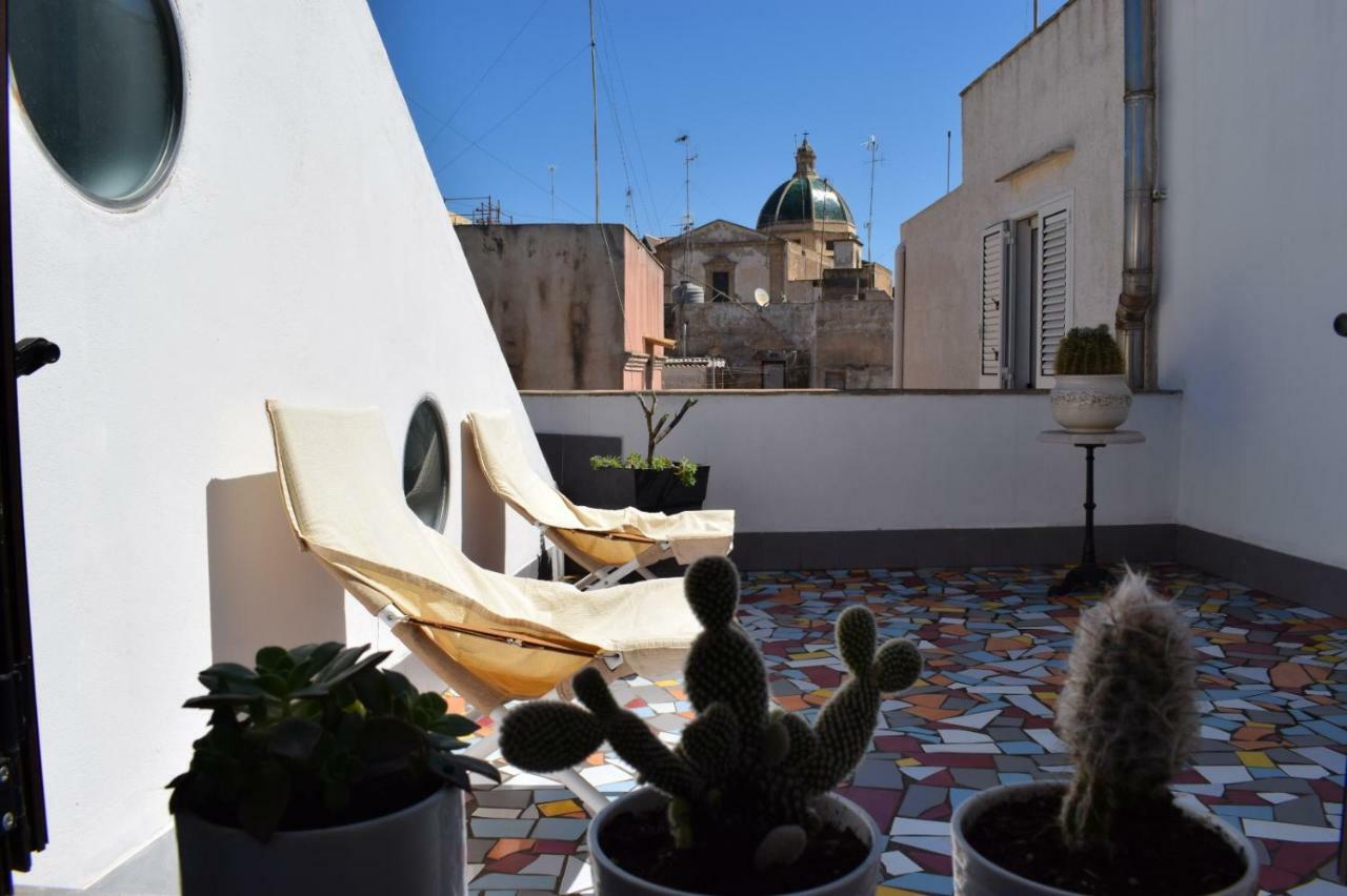 Loft 'Le Vie Del Centro' Hotel Marsala Bagian luar foto